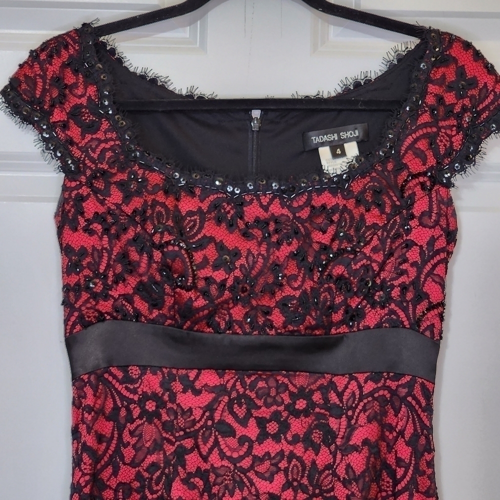 TADASHI Dress Shoji Cocktail Womens Size 4 Red Black Lace Eyelash Fairygoth - Picture 2 of 13